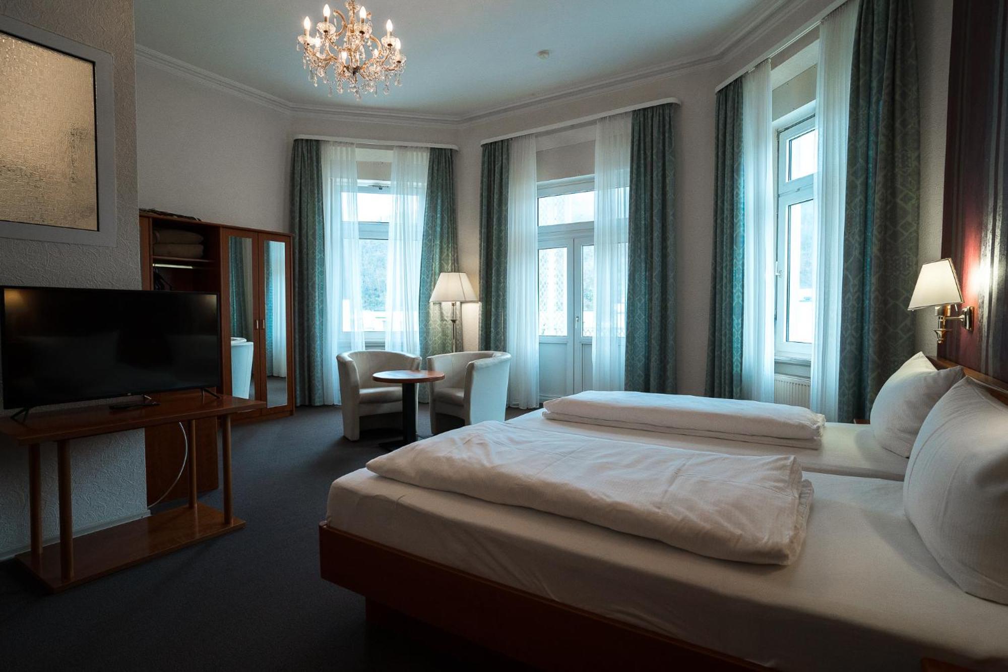 Trip Inn Parkhotel บัดเอมส์ ภายนอก รูปภาพ