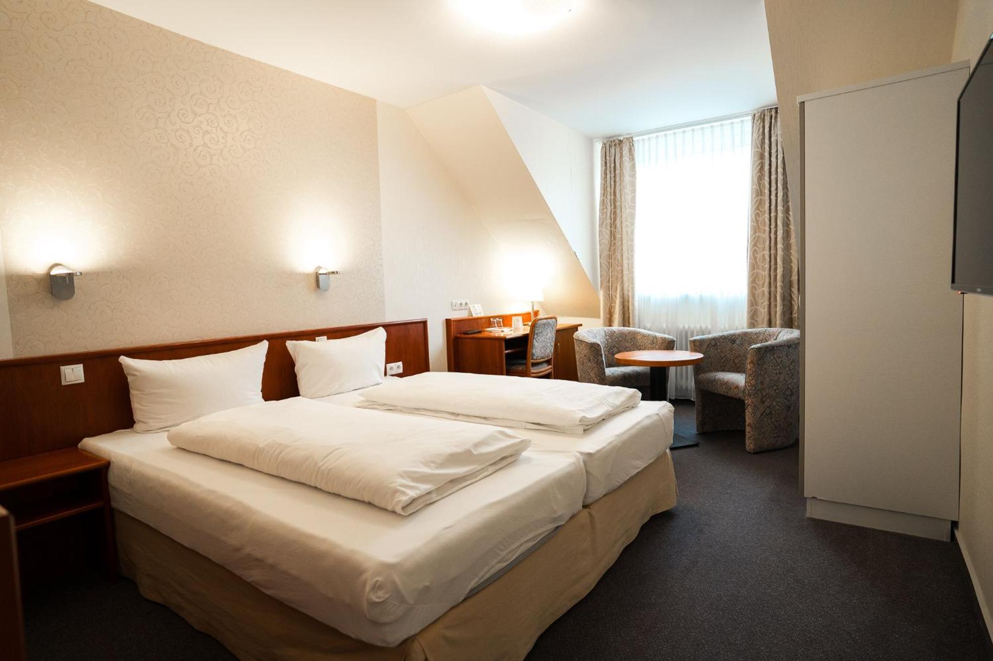 Trip Inn Parkhotel บัดเอมส์ ภายนอก รูปภาพ